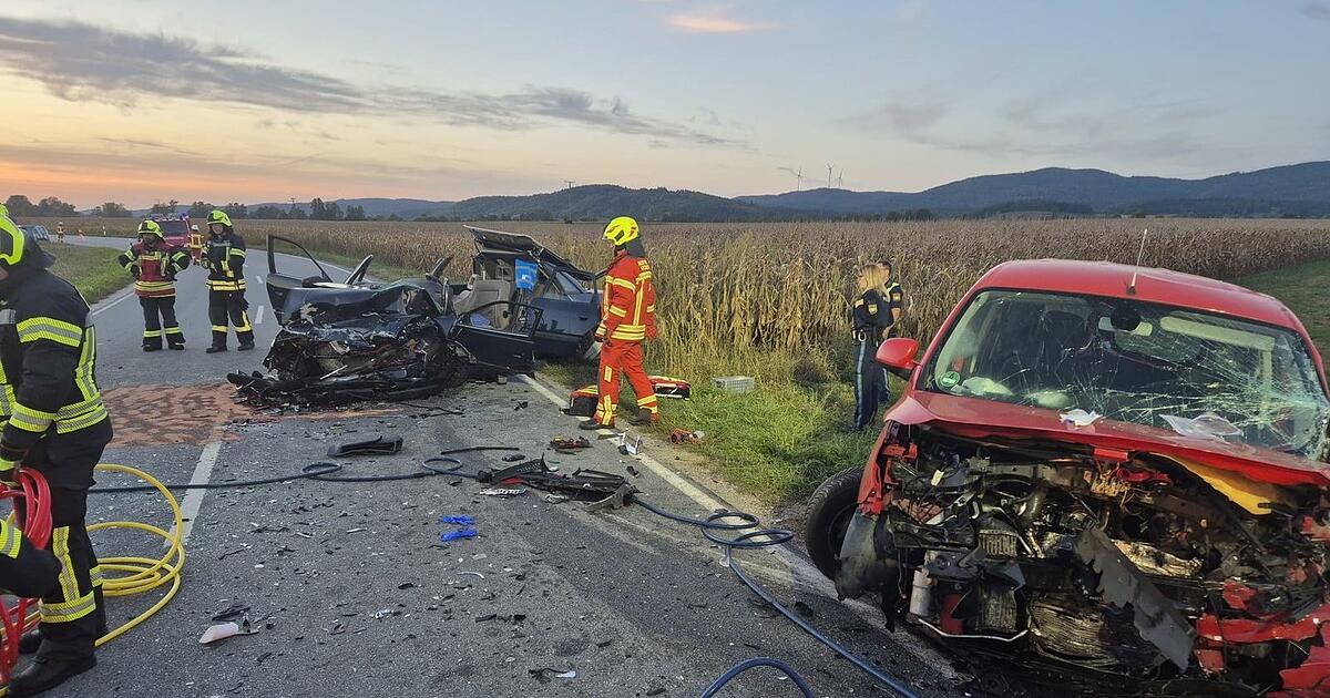Two seriously injured in car accident on the St 2125 near Kirchroth