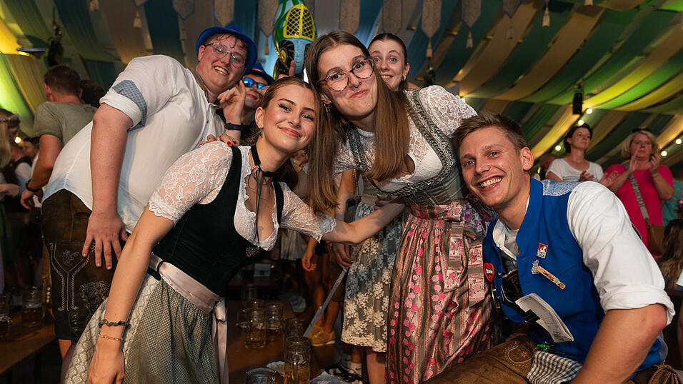 Die Partybilder vom Samstag, 19. August 2023, aus dem Festzelt Wenisch. Die Partybilder vom Samstag, 19. August 2023, aus dem Festzelt Wenisch.