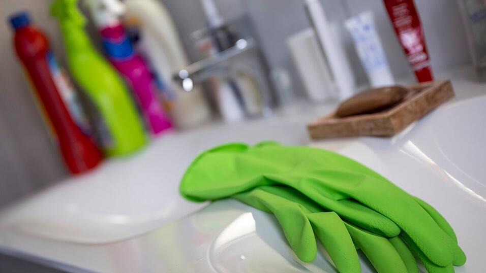Produkte rund ums Waschen, Putzen und Reinigen steuerten im ersten Halbjahr 2,8 Milliarden Euro zum Inlandsumsatz bei. (Symbolbild)