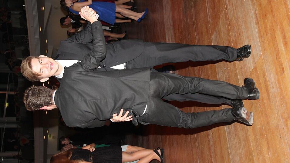 Die Bilder vom Abschlussball der Tanzschule Seidel in der Fraunhofer-Halle am 28. November. Die Bilder vom Abschlussball der Tanzschule Seidel in der Fraunhofer-Halle am 28. November.