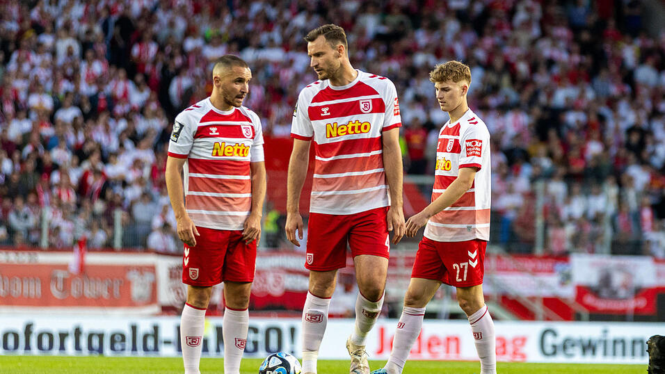 Der SSV Jahn Regensburg muss, nach gegl&uuml;cktem Wiederaufstieg, zu Beginn der Zweitliga-Saison gegen Hannover 96 antreten.