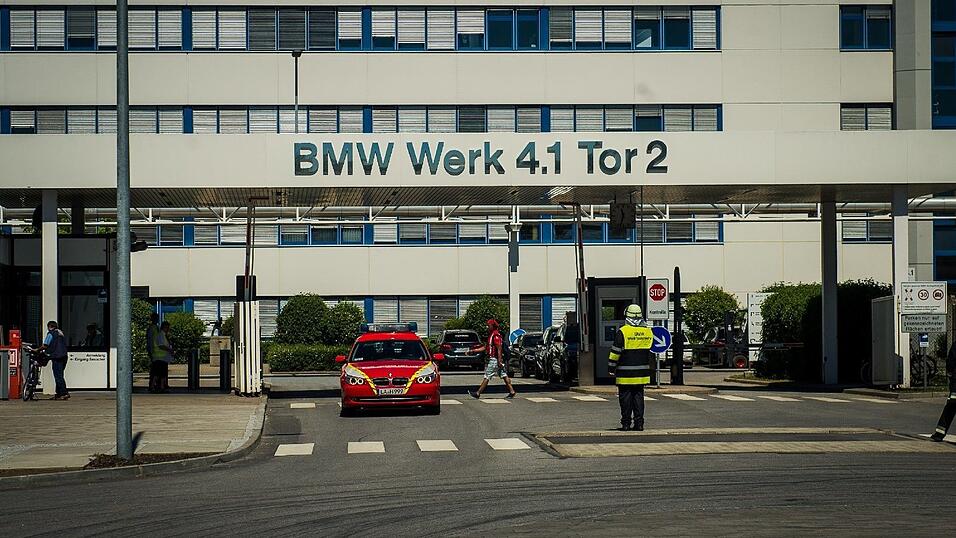 Im BMW-Werk in Ergolding ist am Freitagvormittag ein Brand ausgebrochen.