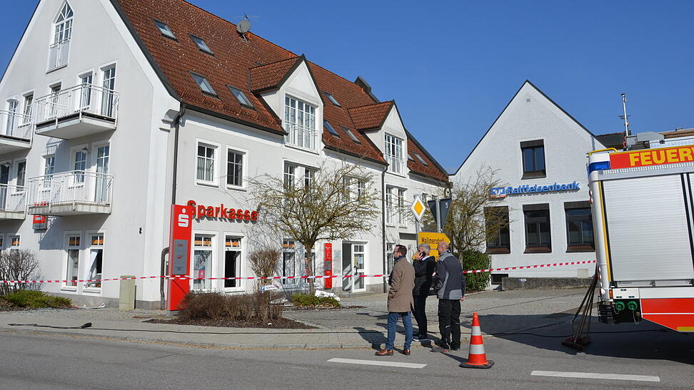 Die beiden Tatorte in Elsendorf lagen dicht beieinander. Die beiden Tatorte in Elsendorf lagen dicht beieinander.