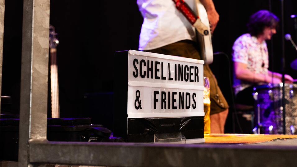 Die Partybilder vom Sonntag, 16. August, aus dem Festzelt Greindl. Die Partybilder vom Sonntag, 16. August, aus dem Festzelt Greindl.