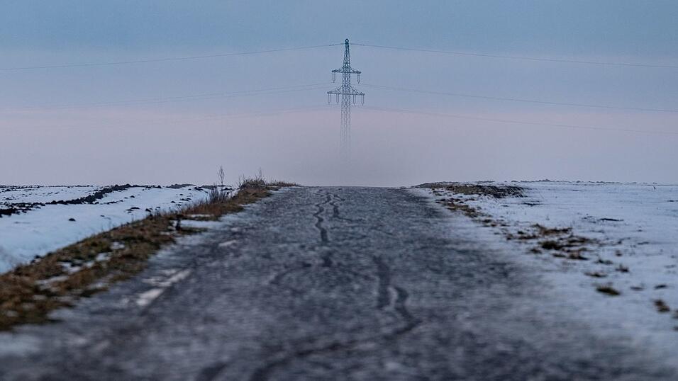 Nach einer kurzen Wetterpause kehrt der Winter mit Schnee, Regen und Glätte zurück. Nach einer kurzen Wetterpause kehrt der Winter mit Schnee, Regen und Glätte zurück.