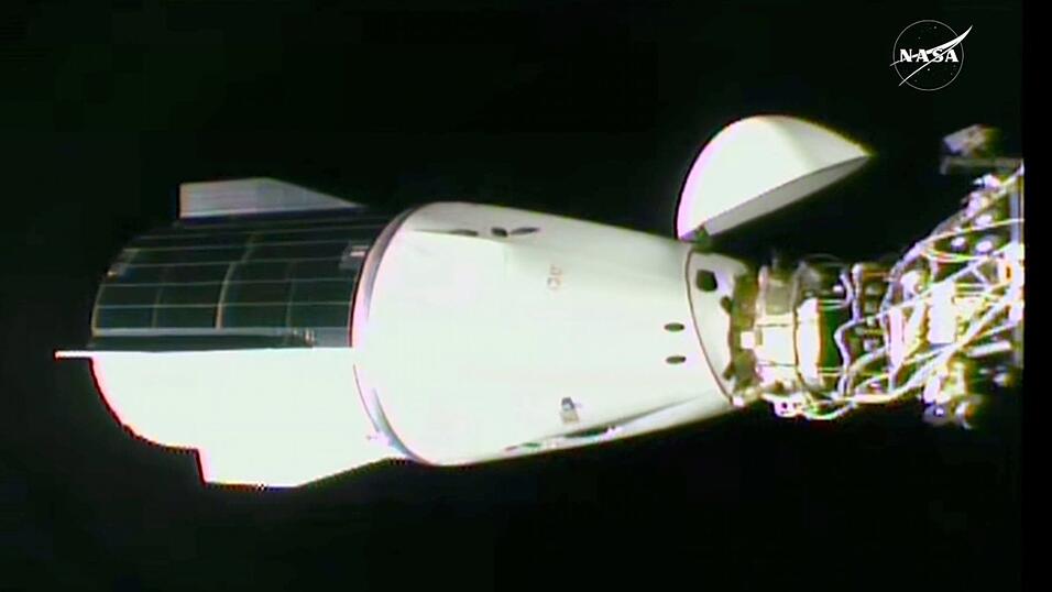 Das Andocken der SpaceX-Kapsel an die Internationale Raumstation war ein langwieriges Manöver.