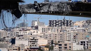 Eine gro&szlig;e Autobahnbr&uuml;cke wurde bereits vergangene Woche bombardiert. (Archivbild)