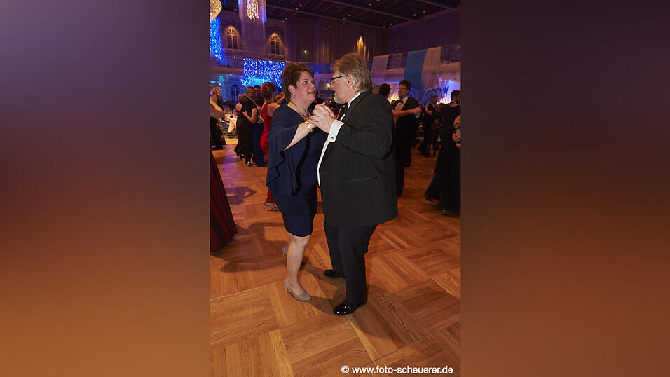 Feiern k&ouml;nnen sie, die Wirtschaftsjunioren - hier ist der Beweis!