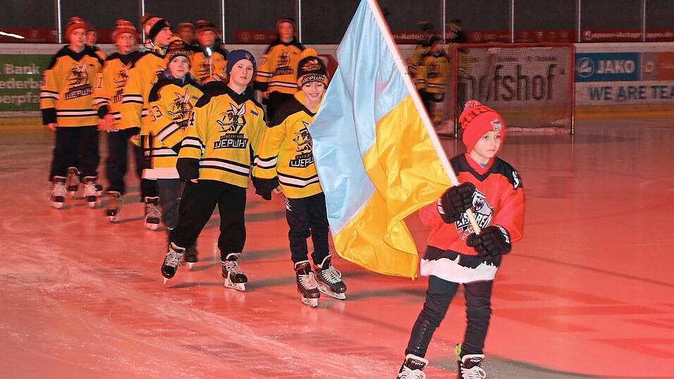 Einlauf der Mannschaft aus der Ukraine. Einlauf der Mannschaft aus der Ukraine.