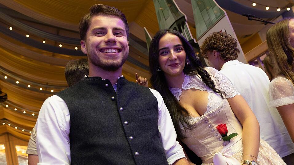 Die Partybilder vom Freitag, 7. August, aus dem Festzelt Reisinger. Die Partybilder vom Freitag, 7. August, aus dem Festzelt Reisinger.