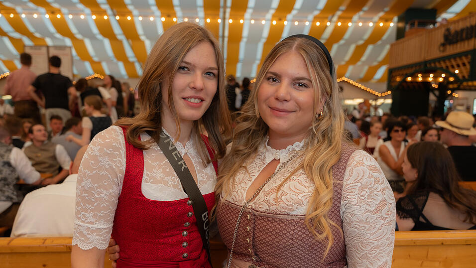 Die Partybilder vom Freitag, 11. August 2023, aus dem Festzelt Nothaft. Die Partybilder vom Freitag, 11. August 2023, aus dem Festzelt Nothaft.