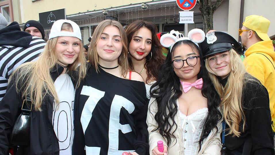 Beste Stimmung herrschte beim Rosenmontagszug in Geisenhausen.