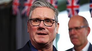 Der britische Premierminister hat die schwerste Krise seiner bisherigen Amtszeit &uuml;berstanden - zumindest vorerst. (Archivbild)