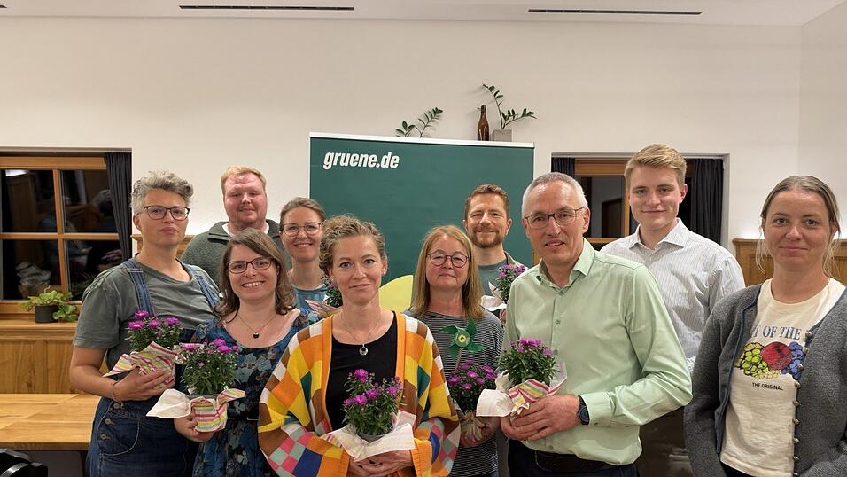 Kinga Steurer, Benedikt Krämmer, Franziska Schmidt, Iris Asanger-Geyh, Stephanie Oberender, Gabriele Ostermayr, Heiko Hunger, Michael Studnitzky, Johannes Hunger und Julia Oberland (Wahlleitung). Kinga Steurer, Benedikt Krämmer, Franziska Schmidt, Iris Asanger-Geyh, Stephanie Oberender, Gabriele Ostermayr, Heiko Hunger, Michael Studnitzky, Johannes Hunger und Julia Oberland (Wahlleitung).