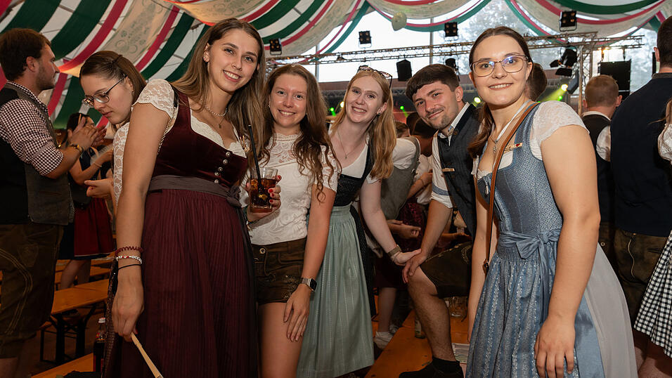 Die Partybilder vom Sonntag, 11. August 2024, aus dem Festzelt Weckmann. Die Partybilder vom Sonntag, 11. August 2024, aus dem Festzelt Weckmann.