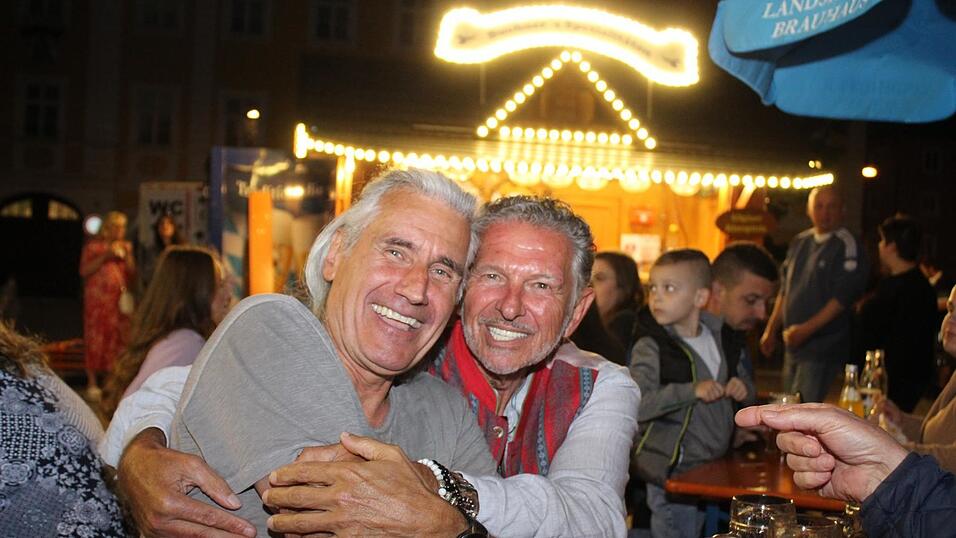 Viele Landshuter genossen ihren Freitagabend auf dem Bismarckplatzfest.