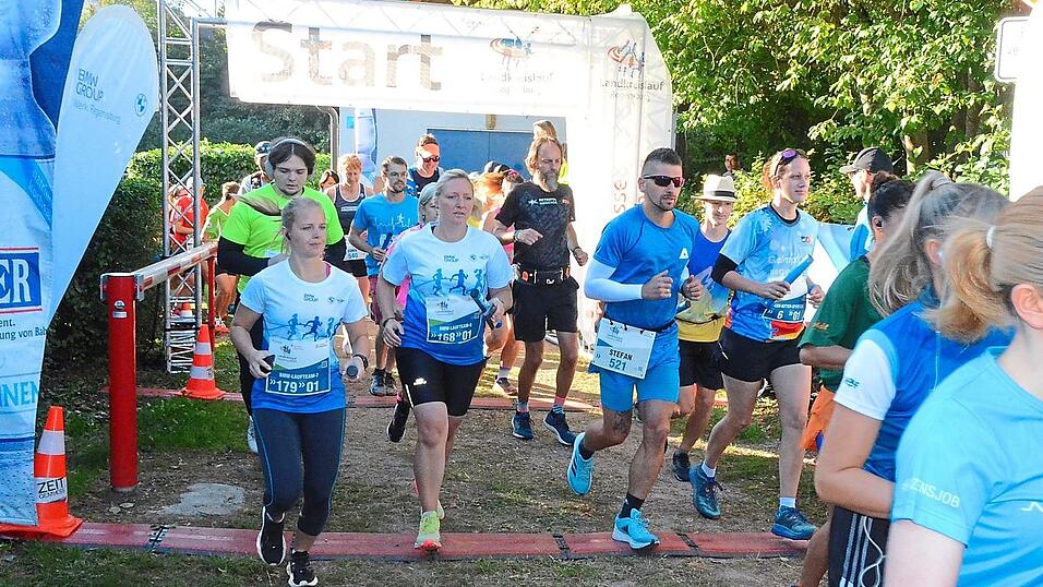 Der 14. Landkreislauf im vergangenen Jahr startete in Obertraubling. Heuer geht es in Demling los. Das Ziel befindet sich in diesem Jahr in Zeitlarn. Der 14. Landkreislauf im vergangenen Jahr startete in Obertraubling. Heuer geht es in Demling los. Das Ziel befindet sich in diesem Jahr in Zeitlarn.