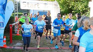 Der 14. Landkreislauf im vergangenen Jahr startete in Obertraubling. Heuer geht es in Demling los. Das Ziel befindet sich in diesem Jahr in Zeitlarn.