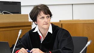 Die Staatsanwaltschaft fordert im Prozess gegen die ehemalige RAF-Terroristin Daniela Klette eine lange Haftstrafe. (Archivbild)