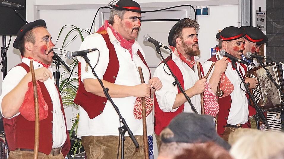 Das Kiefenholzer Bauernballett in Aktion.