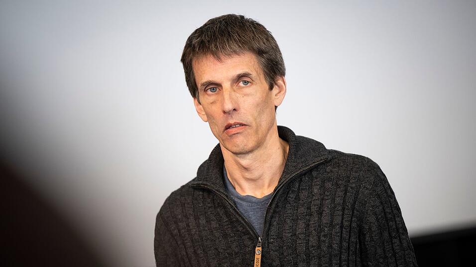 «Das ist für uns alle sehr bitter», sagte der Direktor des Deutschen Meeresmuseums, Burkard Baschek. «Das ist für uns alle sehr bitter», sagte der Direktor des Deutschen Meeresmuseums, Burkard Baschek.
