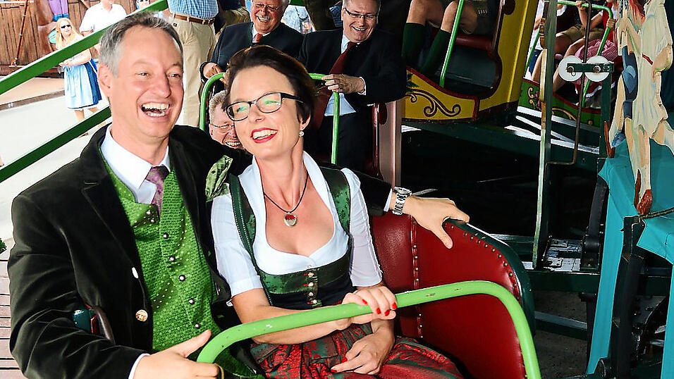 Die „Fahrt ins Paradies“ tritt OB Pannermayr nur mit seiner Frau Carola an. Die „Fahrt ins Paradies“ tritt OB Pannermayr nur mit seiner Frau Carola an.