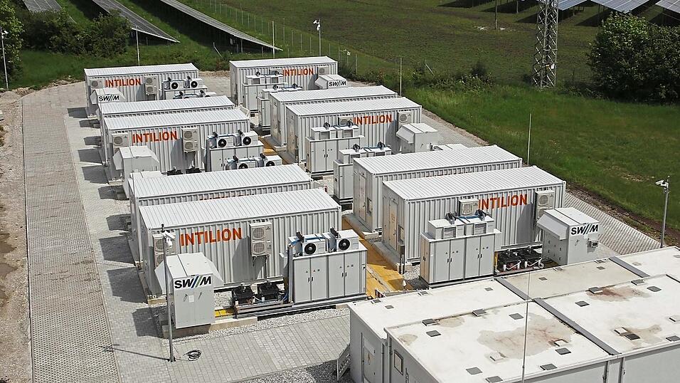 Am Netz, und weitere Initiativen folgen: der Batteriespeicher am Kraftwerk Uppenborn. Am Netz, und weitere Initiativen folgen: der Batteriespeicher am Kraftwerk Uppenborn.