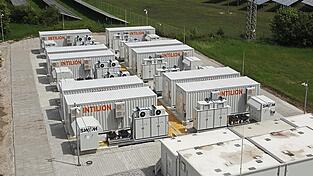 Am Netz, und weitere Initiativen folgen: der Batteriespeicher am Kraftwerk Uppenborn.