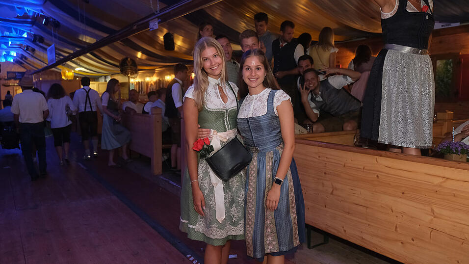 Die Partybilder vom Dienstag, 15. August 2023, aus dem Festzelt Reisinger. Die Partybilder vom Dienstag, 15. August 2023, aus dem Festzelt Reisinger.