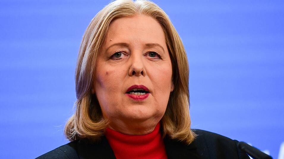 Bundessozialministerin B&auml;rbel Bas will einkommensschwache Rentnerinnen und Rentner weiter unterst&uuml;tzen. (Archivfoto)