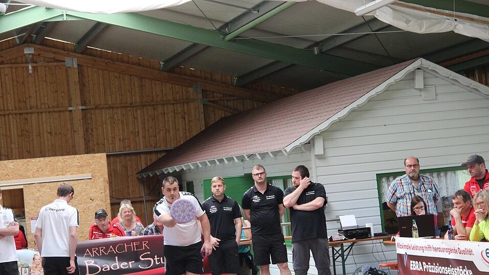 Trotz einer 3:1-F&uuml;hrung mussten sich die Buam aus dem Lamer Winkel am Ende dem TSV Hartpenning verdient mit 3:7 geschlagen geben.