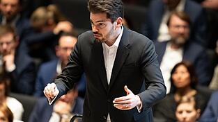 Lahav Shani leitet auch das Israel Philharmonic Orchestra (Archiv).