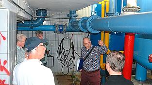 Der marode Zustand der technischen Anlagen wird bei einem Blick in den Keller des Wasserhauses deutlich.