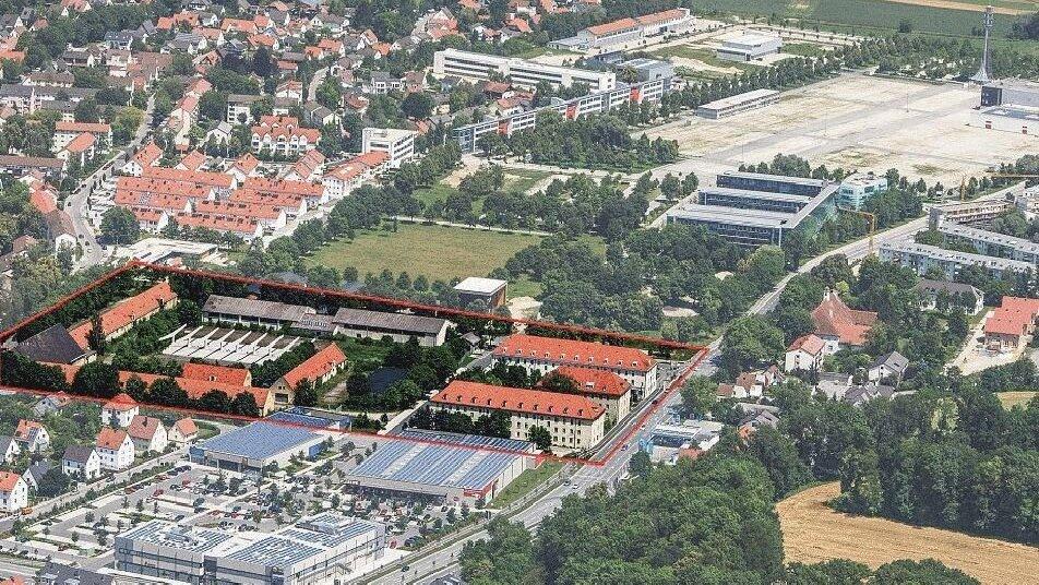 Viele neue Gebäude und Nutzungen sind in den vergangenen 15 Jahren auf dem Areal der ehemaligen Schochkaserne entstanden. Im mittleren Teil (umrandet) sollen Wohnhäuser und ein Studentenwohnheim entstehen. Langfristig sind auch Betriebsansiedlungen möglich. (Foto: Klaus Leidorf) Viele neue Gebäude und Nutzungen sind in den vergangenen 15 Jahren auf dem Areal der ehemaligen Schochkaserne entstanden. Im mittleren Teil (umrandet) sollen Wohnhäuser und ein Studentenwohnheim entstehen. Langfristig sind auch Betriebsansiedlungen möglich. (Foto: Klaus Leidorf)