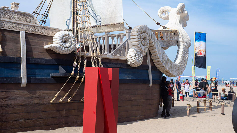 Luffy (Mitte) und seine Freunde m&uuml;ssen sich neuen Abenteuern stellen.