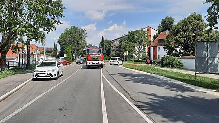 Bei einem Unfall an der Kreuzung Rottenburger Stra&szlig;e/Industriestra&szlig;e wollten Autofahrer die Stra&szlig;ensperrung nicht hinnehmen.