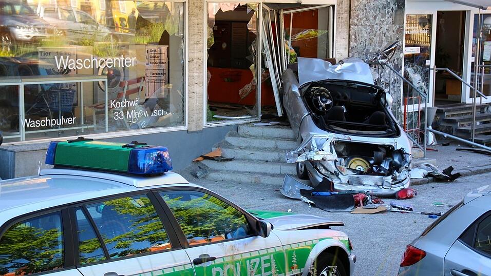 46-jährigen Autofahrers eine Fünfjährige getötet, sowie deren Schwester schwer verletzt wurde. (Foto: kamera24.tv)Die Unfallstelle, an der im August 2013 wegen der Raserei eines