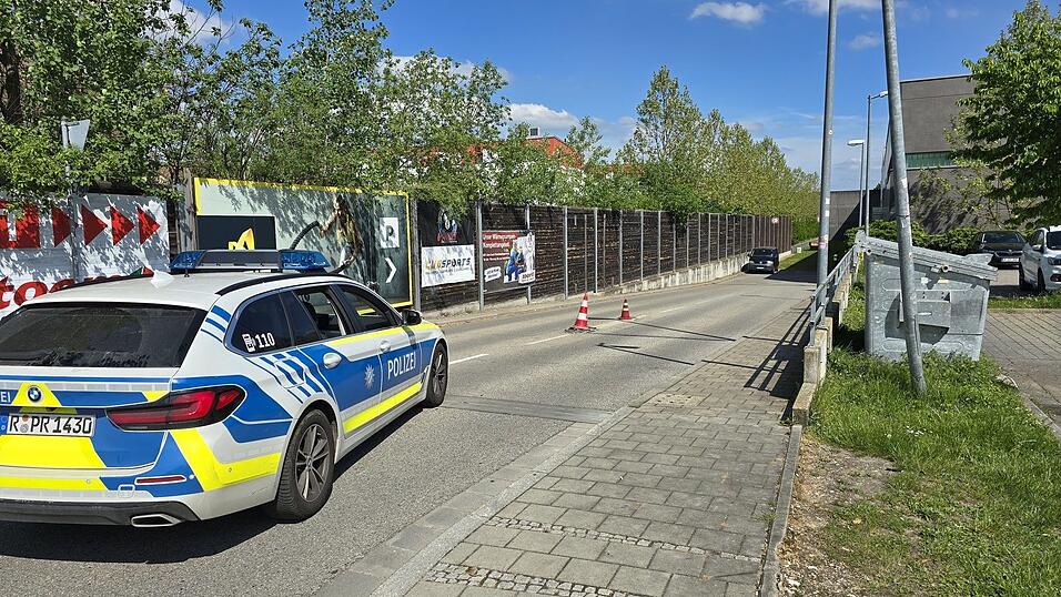 Die Polizei meldete am Samstag eine tote Frau in der Tiefgarage des Toom Baumarkts in Regensburg.