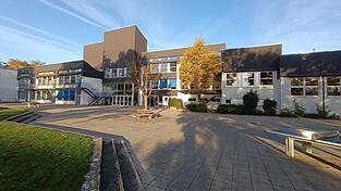 Am Freitag gab es einen Ortstermin von Architekten, Planern und Bauherrnvertretern, um sich über das Thema vor Ort auszutauschen. Am Freitag gab es einen Ortstermin von Architekten, Planern und Bauherrnvertretern, um sich über das Thema vor Ort auszutauschen.