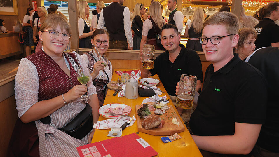 Die Partybilder vom Samstag, 10. August 2024, aus dem Festzelt Kr&ouml;nner.