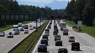 Stau auf der A8 - sie ist eine der staureichsten Autobahnen Deutschlands. (Archivbild)