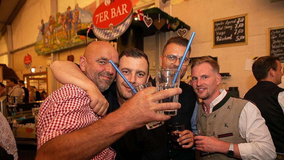 Die Partybilder vom Freitag, 12. August 2022, aus dem Festzelt Greindl.