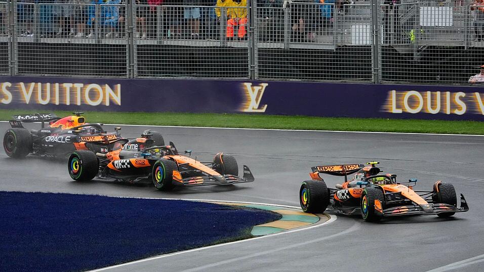 Zwei McLaren an der Spitze: Lando Norris (r) und Oscar Piastri.