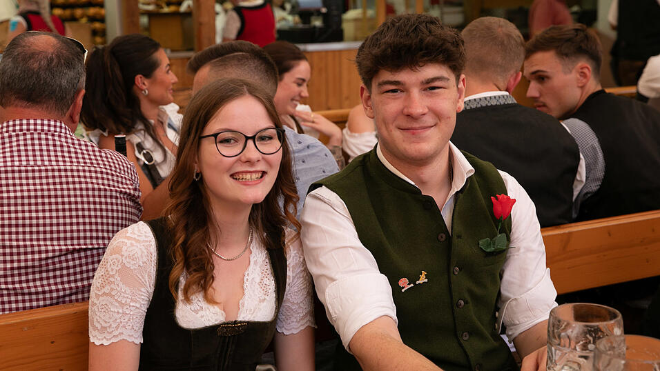 Die Partybilder vom Samstag, 16. August, aus dem Festzelt Nothaft. Die Partybilder vom Samstag, 16. August, aus dem Festzelt Nothaft.