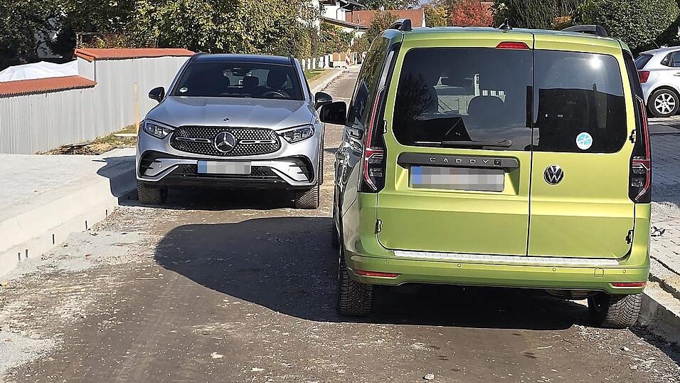 Die Antragsteller monierten in der Sitzung die Breite der Fahrbahn. Begegnungsverkehr mit Autos führe schon zu Problemen. Für sie sei ein dauerhaftes Ausweichen über den Gehweg inakzeptabel. Die Antragsteller monierten in der Sitzung die Breite der Fahrbahn. Begegnungsverkehr mit Autos führe schon zu Problemen. Für sie sei ein dauerhaftes Ausweichen über den Gehweg inakzeptabel.