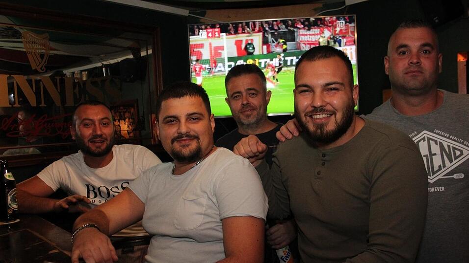 So wurde am Samstag, 23. Oktober, im Irish Pub in Landshut gefeiert - die Partybilder. So wurde am Samstag, 23. Oktober, im Irish Pub in Landshut gefeiert - die Partybilder.