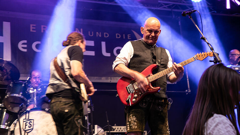 Die Partybilder vom Sonntag, 17. August, aus dem Festzelt Reisinger. Die Partybilder vom Sonntag, 17. August, aus dem Festzelt Reisinger.