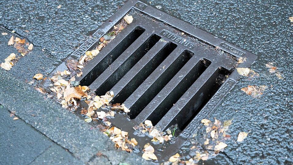 Im &ouml;ffentlichen Bereich &uuml;bernehmen die Stadtwerke Landshut die &Uuml;berpr&uuml;fung der Kan&auml;le.