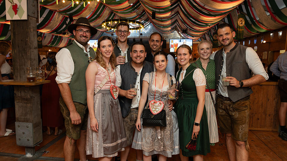 Die Partybilder vom Mittwoch, 14. August 2024, aus dem Festzelt Weckmann. Die Partybilder vom Mittwoch, 14. August 2024, aus dem Festzelt Weckmann.