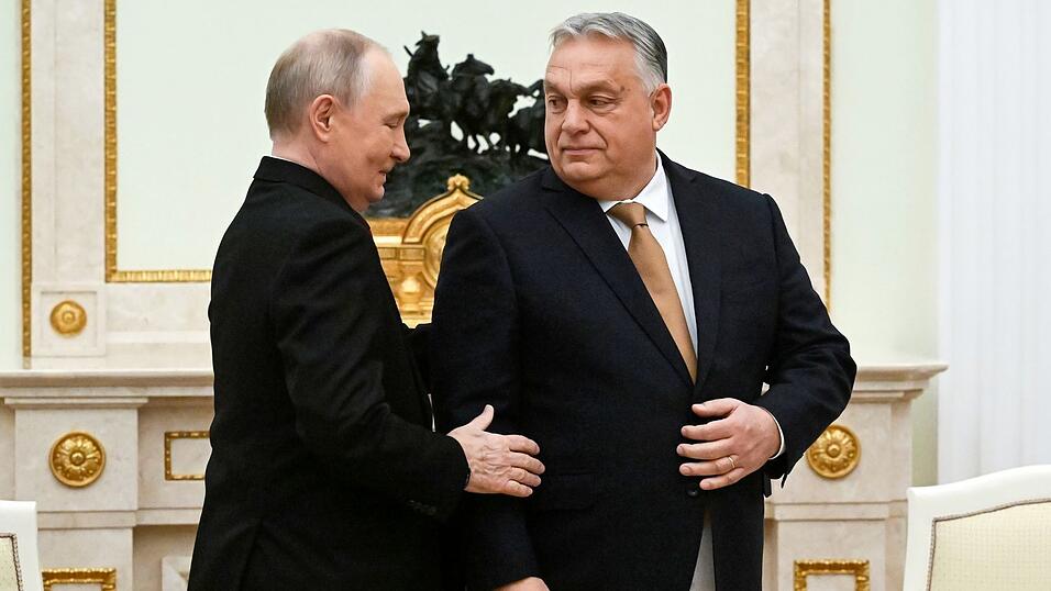 Orban pflegt trotz des russischen Angriffskrieges enge Kontakte zu Kremlchef Wladimir Putin. (Archivbild)